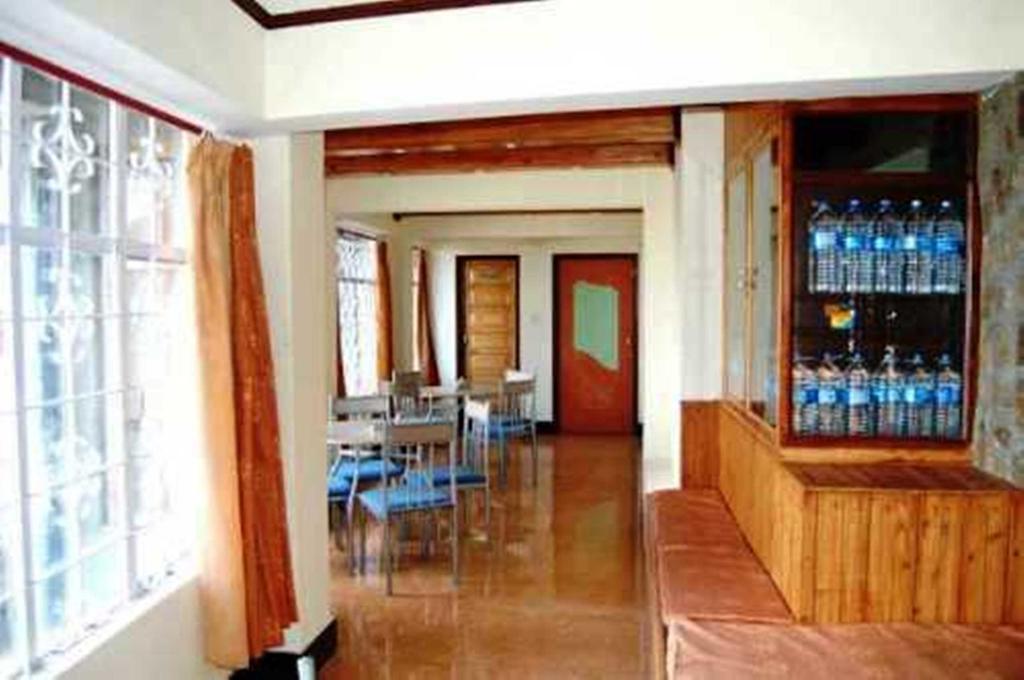 Broadway Hotel Darjeeling  Buitenkant foto