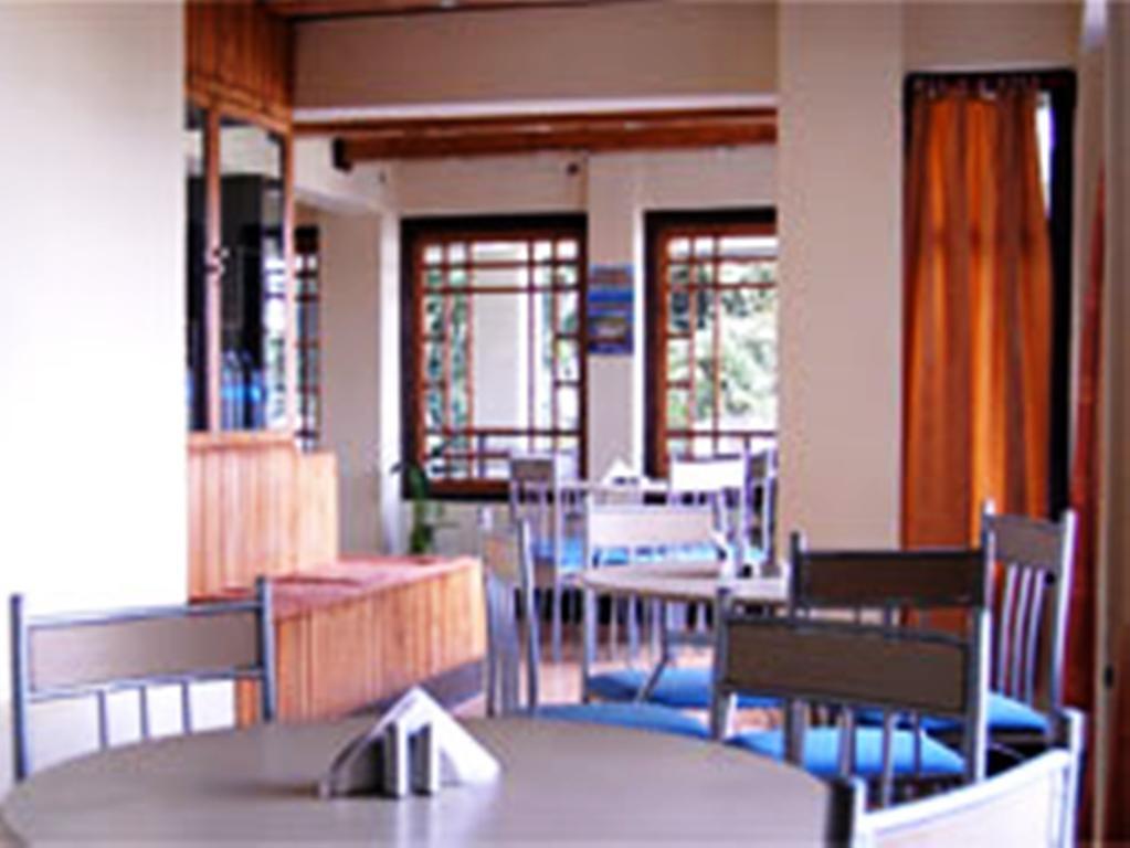 Broadway Hotel Darjeeling  Buitenkant foto