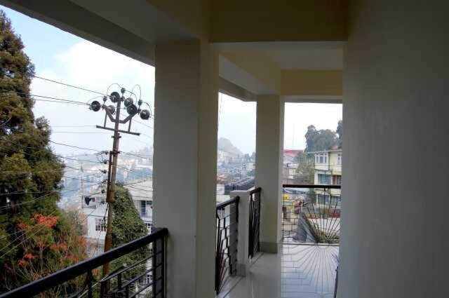 Broadway Hotel Darjeeling  Buitenkant foto