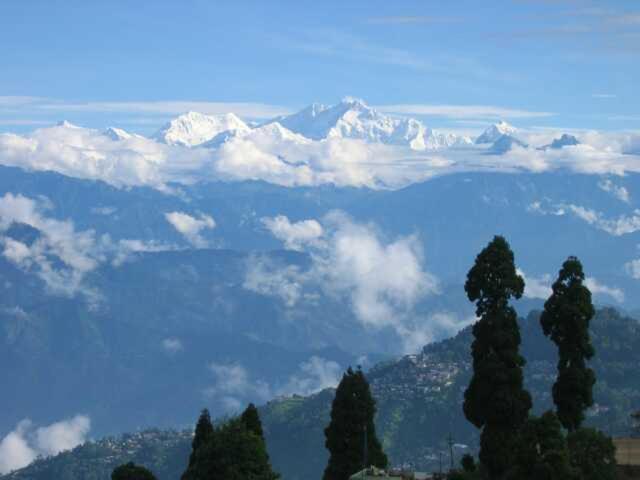 Broadway Hotel Darjeeling  Buitenkant foto