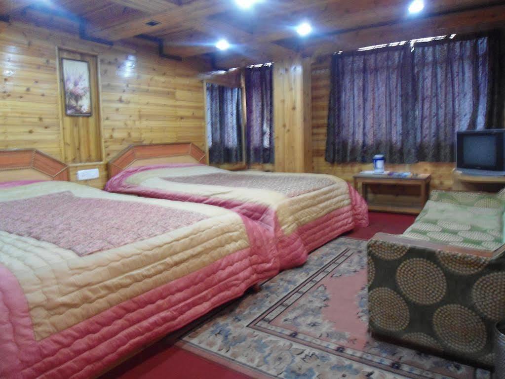 Broadway Hotel Darjeeling  Buitenkant foto