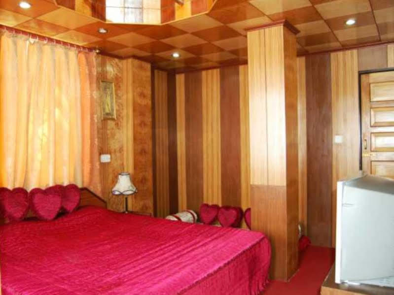Broadway Hotel Darjeeling  Buitenkant foto